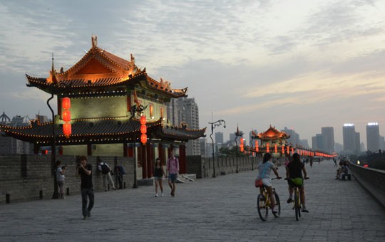 Bike atop Xian's old city wall