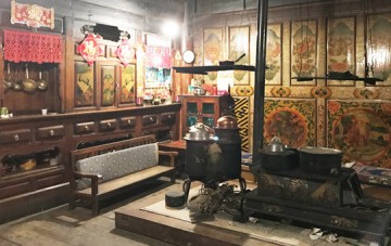 Tibetan Family Visit and Lunch in Shangri-La